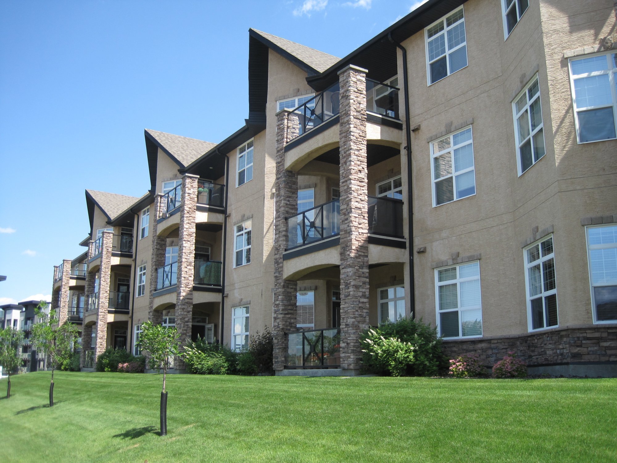 welcome to riverbend condos for sale